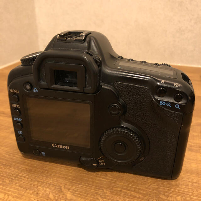 Canon(キヤノン)の【中古】初代Canon EOS 5D 管理④ 状態：C(やや難あり) スマホ/家電/カメラのカメラ(デジタル一眼)の商品写真