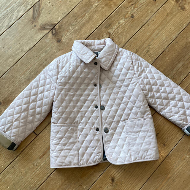 BURBERRY(バーバリー)のBurberry 子供　キルティングコート　値下げ！ キッズ/ベビー/マタニティのキッズ服女の子用(90cm~)(コート)の商品写真