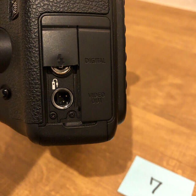 Canon(キヤノン)の【中古】初代Canon EOS 5D 管理⑦ 状態：B(並品) スマホ/家電/カメラのカメラ(デジタル一眼)の商品写真