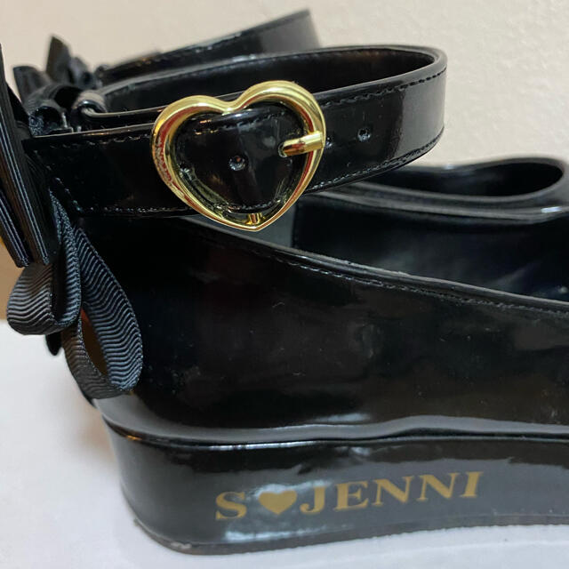 JENNI(ジェニィ)のSISTER JENNI エナメルシューズ　21センチ キッズ/ベビー/マタニティのキッズ靴/シューズ(15cm~)(フォーマルシューズ)の商品写真