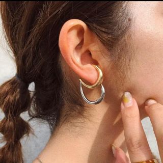 ビームス(BEAMS)の＊フェイクピアス＊ ゴールド＆シルバー MIX  ピアス  ハーフイヤーカフ(ピアス)