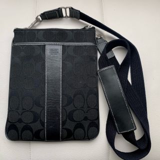 コーチ(COACH)のCOACH バッグ　サコッシュ.正規品.美品(ショルダーバッグ)