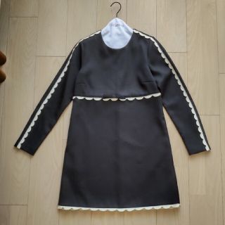 レッドヴァレンティノ(RED VALENTINO)のレッドヴァレンティノ　ワンピース　新品(ひざ丈ワンピース)