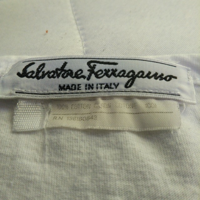 Salvatore Ferragamo(サルヴァトーレフェラガモ)のサルヴァトーレ・フェラガモ半袖Tシャツ レディースのトップス(Tシャツ(半袖/袖なし))の商品写真