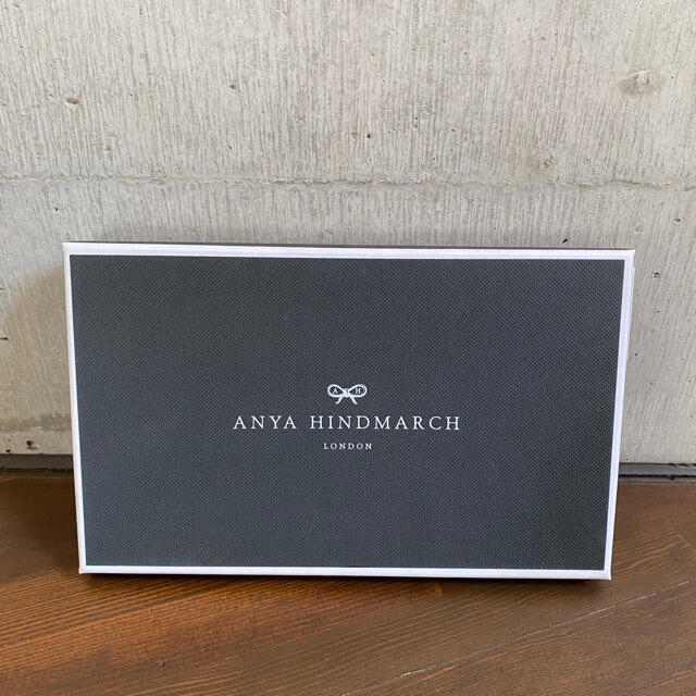 anya hindmarch スマホケース 2