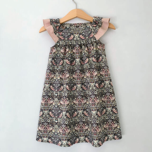 Sale リバティストロベリーシーフのフリル袖ワンピース 90サイズ の通販 By Mariah S Shop ラクマ Sale リバティストロベリーシーフのフリル袖ワンピース 90サイズ の通販 By Mariah S Shop ラクマ