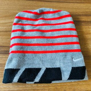 ナイキ(NIKE)の【美品】NIKEニット帽　リバーシブル(ニット帽/ビーニー)