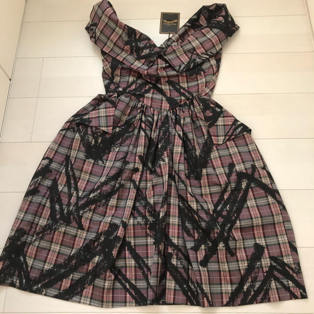 Vivienne Westwood(ヴィヴィアンウエストウッド)の新品 ヴィヴィアンウエストウッド アングロマニア ワンピース ドレス レディースのワンピース(ひざ丈ワンピース)の商品写真