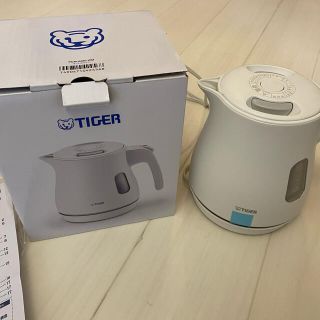 タイガー(TIGER)のタイガー　電気ケトル　PCM-A080 WM 中古(電気ケトル)