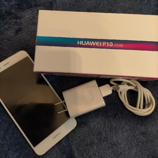 HUAWEI(ファーウェイ)のファーウェイ　HUAWEI P10 lite 　中古 スマホ/家電/カメラのスマートフォン/携帯電話(スマートフォン本体)の商品写真