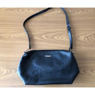 デシグアル(DESIGUAL)のデシグアルのショルダーバック(used品)黒(ショルダーバッグ)