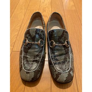 グッチ(Gucci)のGUCCI パイソン ホースビットローファー 7B 美品(ローファー/革靴)