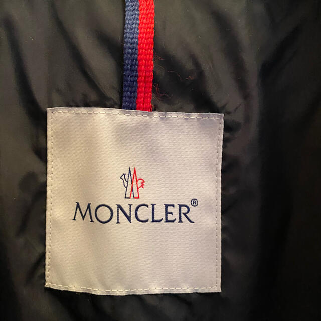 MONCLER(モンクレール)の美品　モンクレール  ベチュラ　MONCLER BETULA レディースのジャケット/アウター(ダウンジャケット)の商品写真