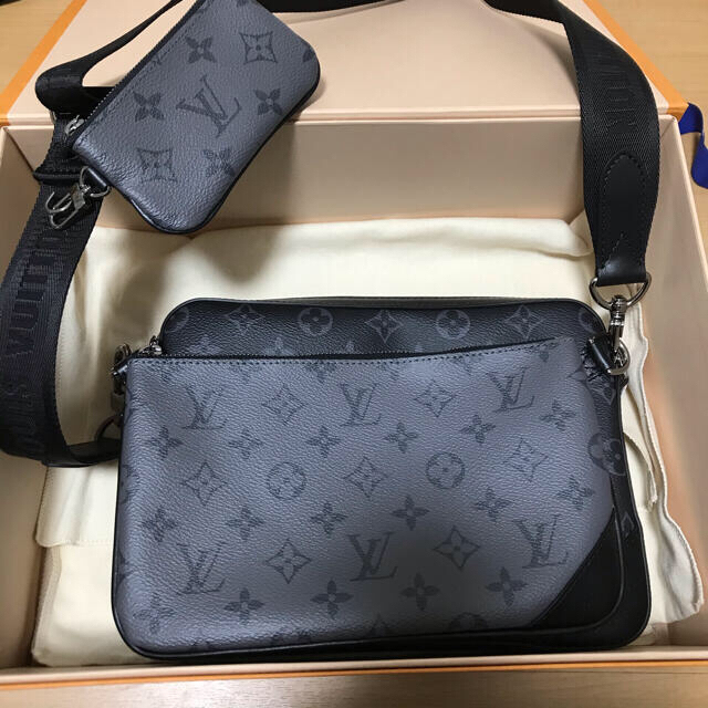 LOUIS VUITTON(ルイヴィトン)のルイヴィトン　トリオメッセンジャーバック メンズのバッグ(メッセンジャーバッグ)の商品写真