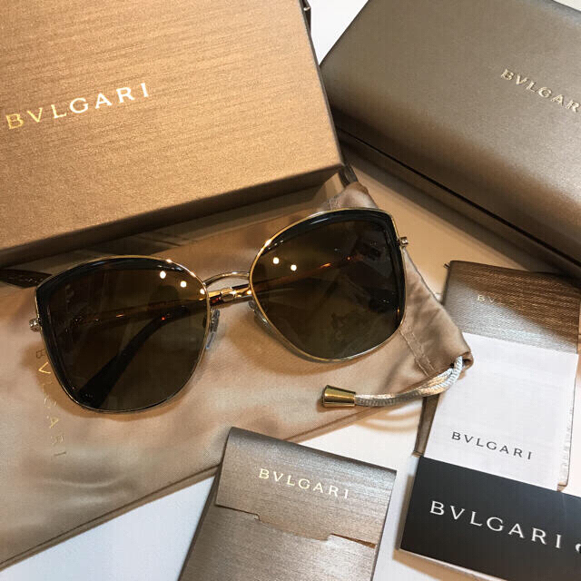 BVLGARI(ブルガリ)の最新作✨BVLGARI ブルガリ セルペンティサングラス 903904 新品 レディースのファッション小物(サングラス/メガネ)の商品写真