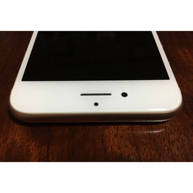 Apple(アップル)の⭐️本日限定価格⭐️iPhone 8 Gold 64 GB Softbank スマホ/家電/カメラのスマートフォン/携帯電話(スマートフォン本体)の商品写真