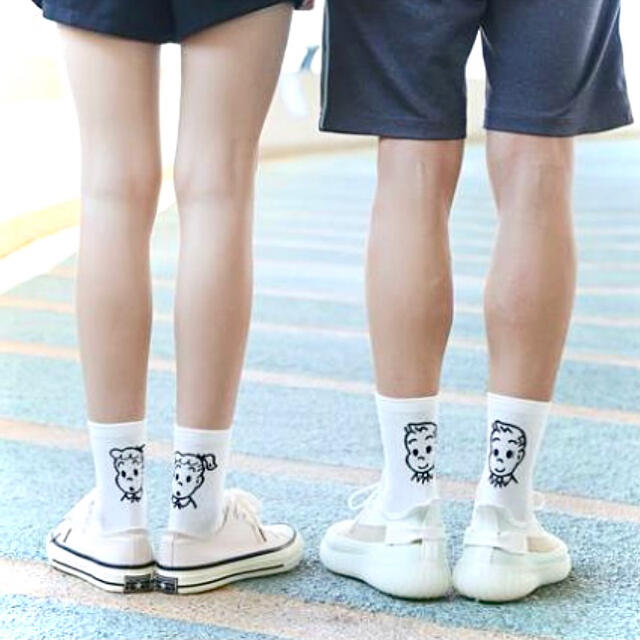 2足のお値段です♥ フリーサイズ　韓国　ソックス　靴下　白　オサムグッズ