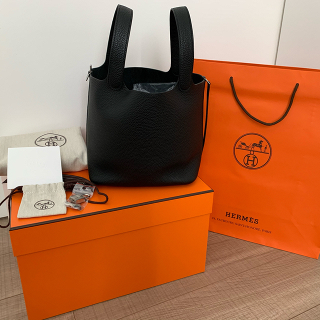 Hermes(エルメス)のHERMES エルメス　ピコタンロック　MM 22 ノワール レディースのバッグ(ハンドバッグ)の商品写真