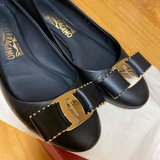 サルヴァトーレフェラガモ(Salvatore Ferragamo)のフェラガモ　フラットシューズ(バレエシューズ)