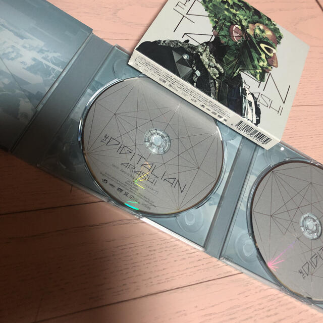 嵐(アラシ)の嵐 アルバム LOVE&Japonism&THE DIGITALIAN おまけ付 エンタメ/ホビーのCD(ポップス/ロック(邦楽))の商品写真