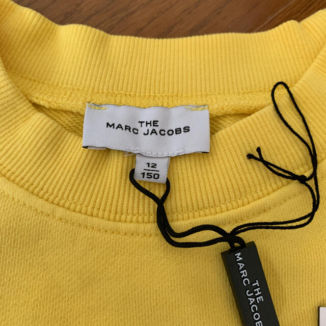 MARC JACOBS(マークジェイコブス)の新品未使用　マークジェイコブス　スヌーピー コラボトレーナー　サイズ12 キッズ/ベビー/マタニティのキッズ服女の子用(90cm~)(Tシャツ/カットソー)の商品写真