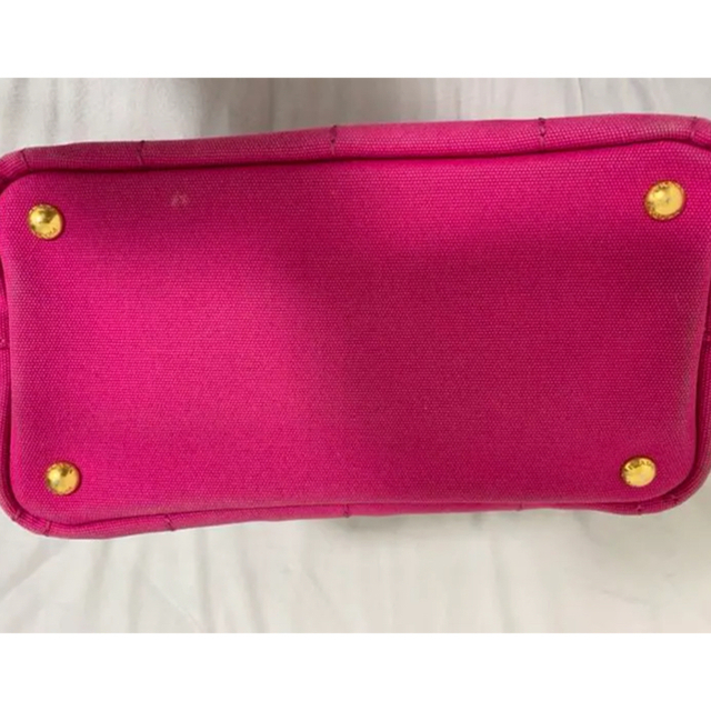 PRADA(プラダ)のプラダ　カナパ　S  ピンク　フクシア レディースのバッグ(ハンドバッグ)の商品写真