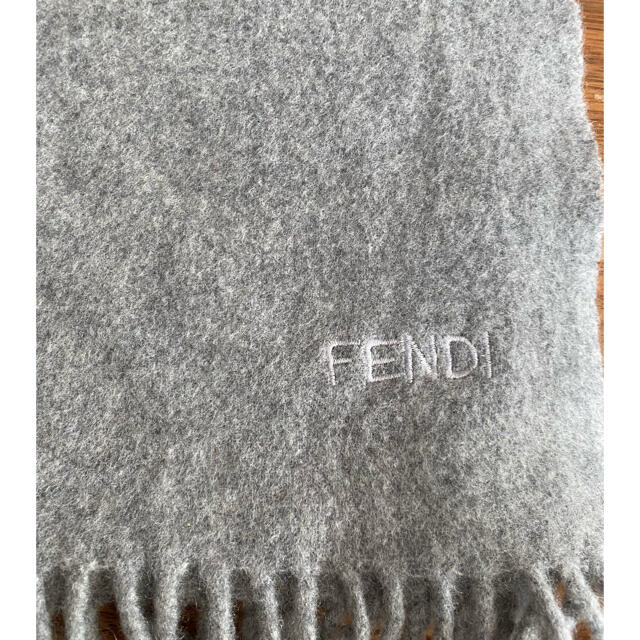 FENDI(フェンディ)のマフラー ストール FENDI イタリア製　最終値下げ メンズのファッション小物(マフラー)の商品写真