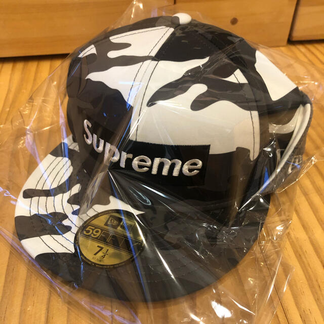 Supreme Earflap Box Logo New Era