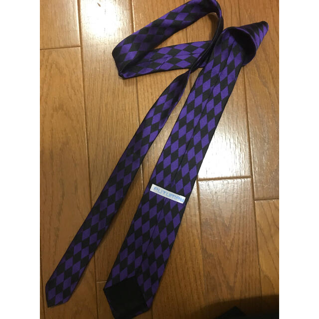 プトマヨ　ネクタイ　紫