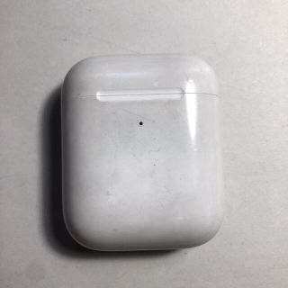 アップル(Apple)の正規品 AirPods (一世代、二世代対応) ワイヤレス充電 ケース (ヘッドフォン/イヤフォン)