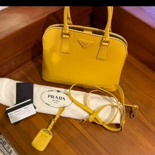 プラダ(PRADA)のプラダ  サフィアーノ　バッグ(ショルダーバッグ)