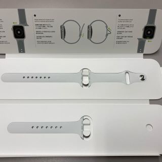 アップルウォッチ(Apple Watch)のAppleWatch バンド 40mm 新品　未使用(ラバーベルト)