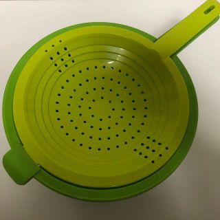 【専用ページ】Tupperware ざるセット（グリーン＋レッド）送料無料(調理道具/製菓道具)