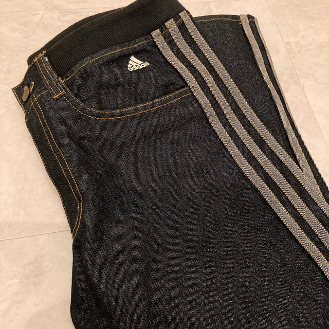 adidas - adidas スリーストライプ デニムパンツの通販 by ZUZU