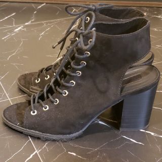 フォーエバートゥエンティーワン(FOREVER 21)の編み上げブーツカットヒール 25.5cm(ハイヒール/パンプス)