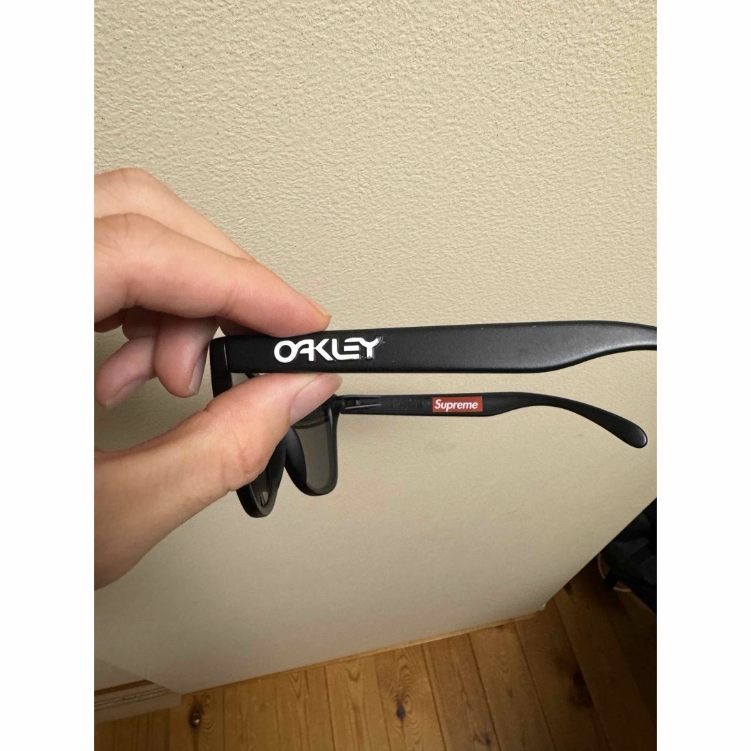 Supreme(シュプリーム)のSupreme x Oakley メンズのファッション小物(サングラス/メガネ)の商品写真