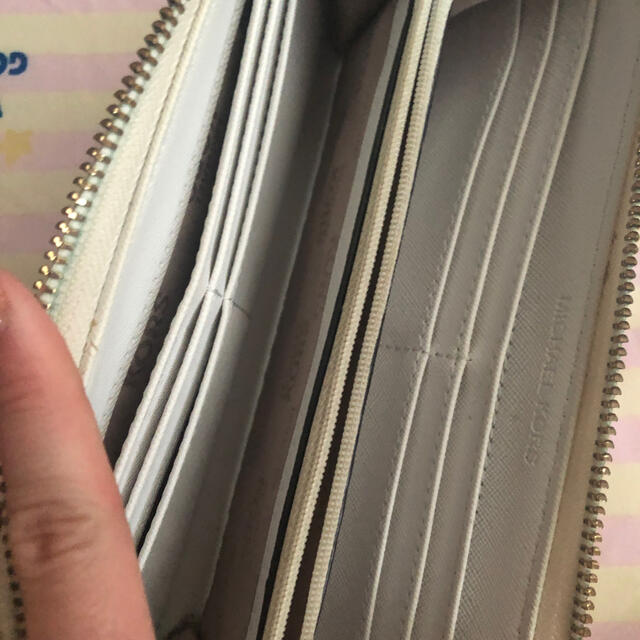 Michael Kors(マイケルコース)の長財布　白　マイケルコース レディースのファッション小物(財布)の商品写真