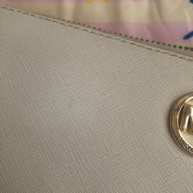 Michael Kors(マイケルコース)の長財布　白　マイケルコース レディースのファッション小物(財布)の商品写真