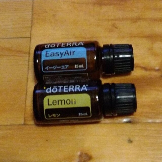 doTERRA ドテラ イージーエア・レモン2本セット　15ml コスメ/美容のリラクゼーション(アロマオイル)の商品写真