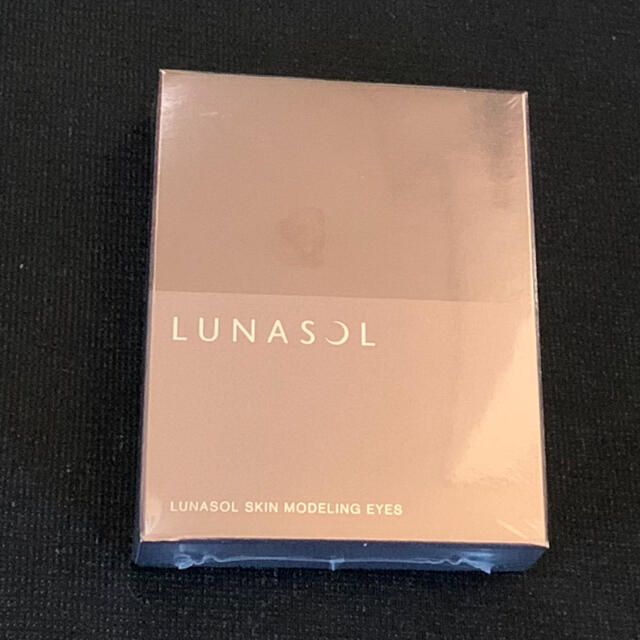 LUNASOL(ルナソル)のルナソル　スキンモデリングアイズ　01 Beige Beige コスメ/美容のベースメイク/化粧品(アイシャドウ)の商品写真