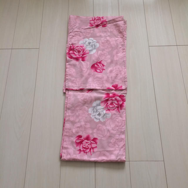 浴衣 ピンク 花柄 レディースの水着/浴衣(浴衣)の商品写真