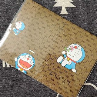 ショウガクカン(小学館)のPrecious　３月号　大政絢　ドラえもん　GUCCI(ファッション)