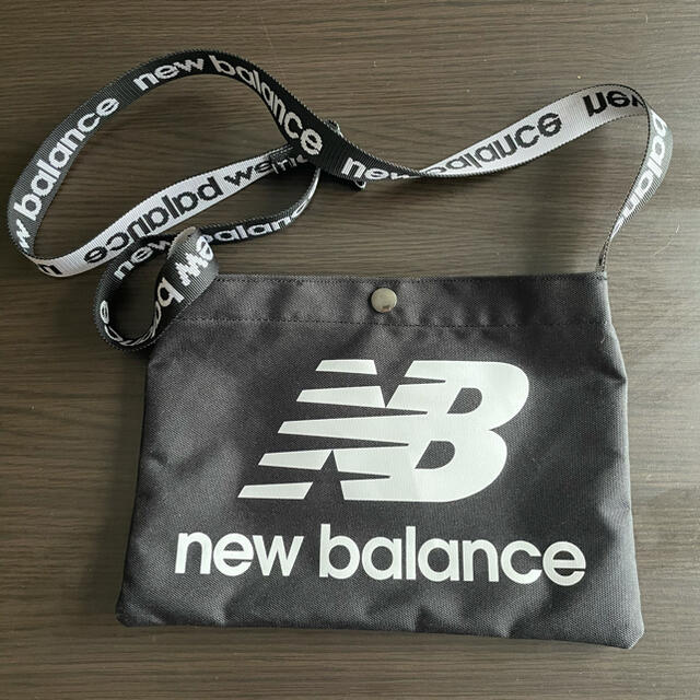 New Balance(ニューバランス)のニューバランス　サコッシュ メンズのバッグ(ショルダーバッグ)の商品写真