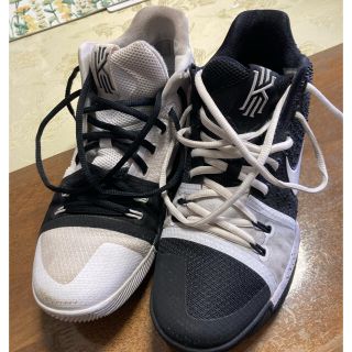 ナイキ(NIKE)のNIKE カイリー バッシュ(バスケットボール)