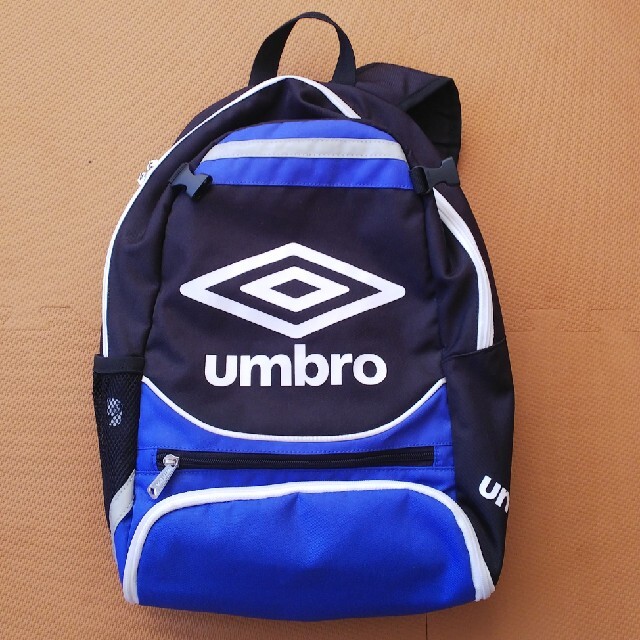 UMBRO(アンブロ)のアンブロ  サッカー  リュック  UMBRO キッズ/ベビー/マタニティのこども用バッグ(リュックサック)の商品写真