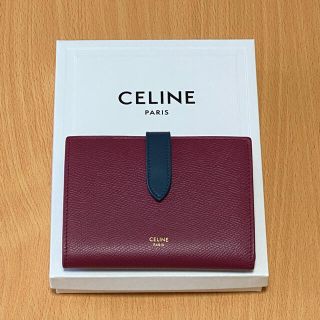 セリーヌ(celine)のセリーヌ　ミディアム　ストラップ　ウォレット(財布)