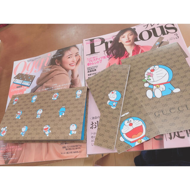 小学館(ショウガクカン)のPrecious3月号＆Oggi3月号　付録ドラえもん×GUCCI エンタメ/ホビーの本(ファッション/美容)の商品写真