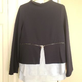 ザラ(ZARA)のZARA インナーストライプ付きトップス紺色(ニット/セーター)