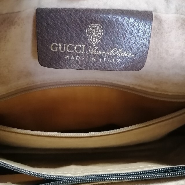 Gucci(グッチ)のヴィンテージ　GUCCI　ショルダーバッグ レディースのバッグ(ショルダーバッグ)の商品写真