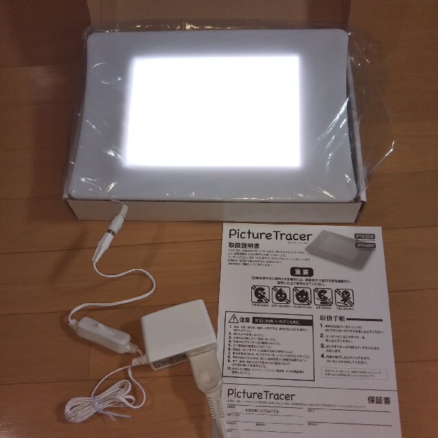 【未使用品】LED薄型トレース台 ピクチャートレーサー  PT405W　.TOO エンタメ/ホビーのアート用品(コミック用品)の商品写真